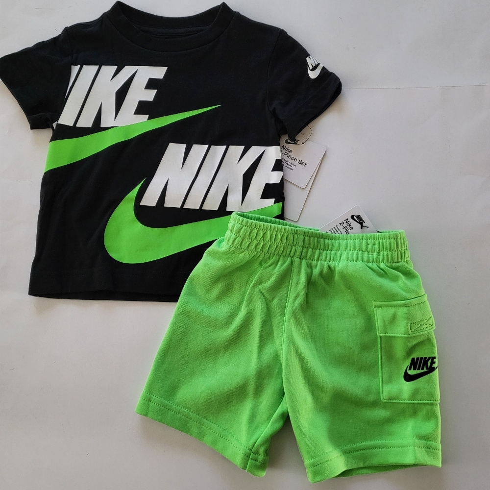 Nike boys 2pc shorts set athletic outfit black Green 2T 7